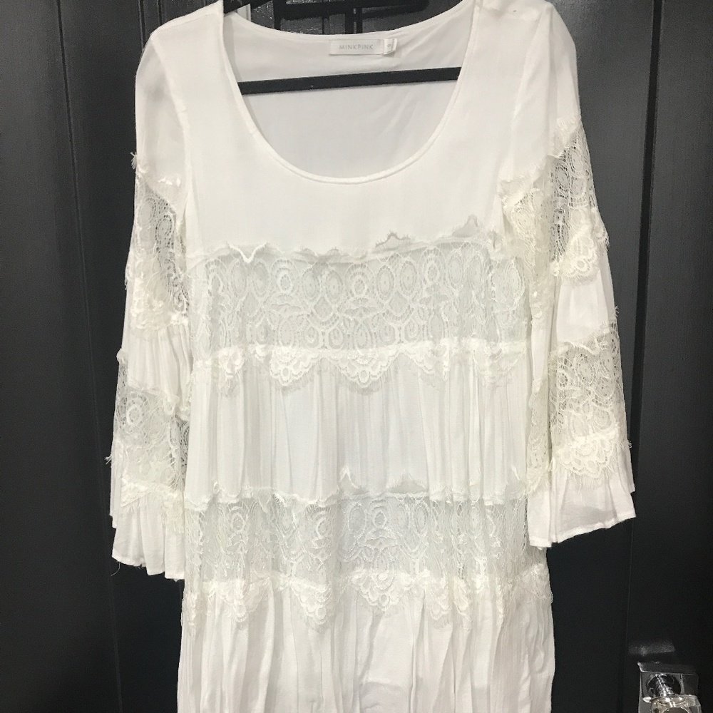 White Minkpink dress lace tiered cotton